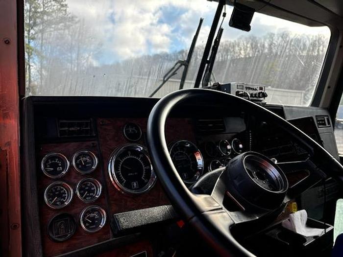 Used 2001 Kenworth T800