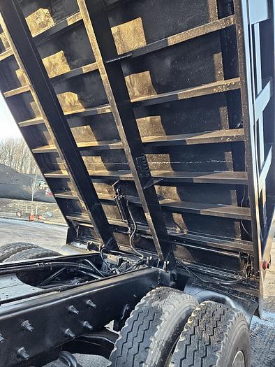 Used 2005 Mack *** ALLISON AUTOMATIC *** CV713 Granite