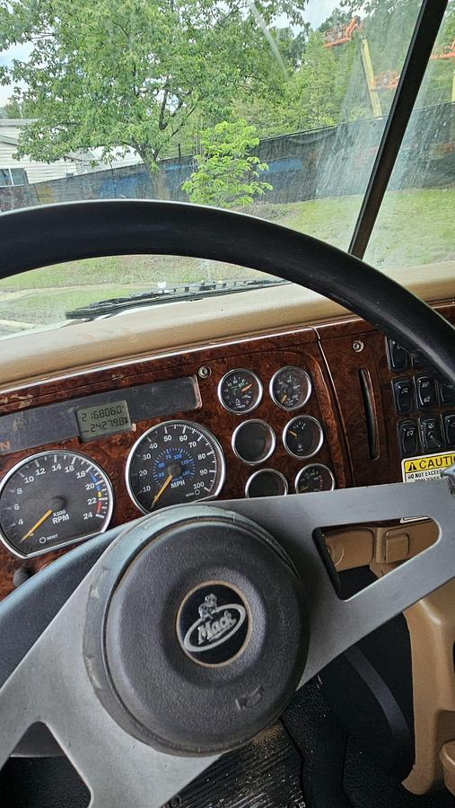 Used 2005 Mack *** ALLISON AUTOMATIC *** CV713 Granite