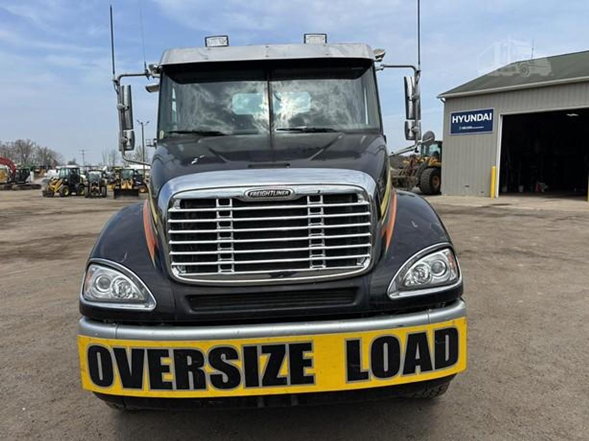 Used 2001 Freight line  Columbia 120/ Wet Line Kit 