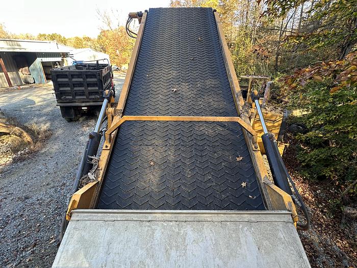 Used 2017 CBI 6800BT on tracks