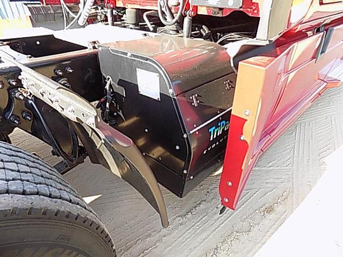 Used 2019 Freightliner Cascadia 126 **Automated Transmission**