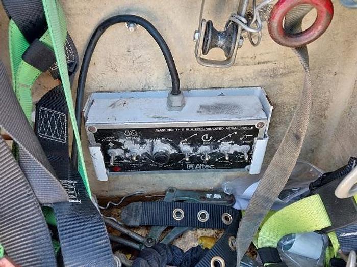 Used 2004 Ford F450 Altec Bucket Truck