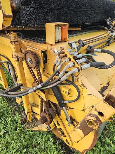 Used 2000 OXBO Big Jack with VPC1500 Bean Head