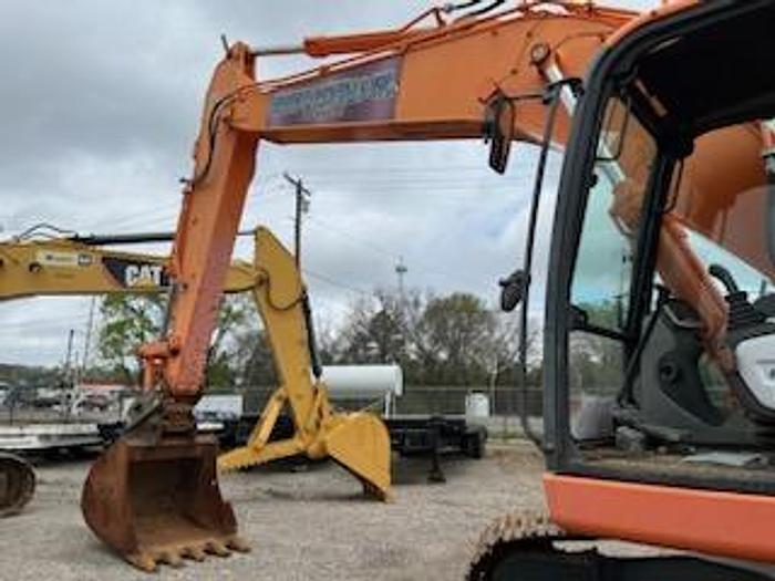 Used 2014 Doosan DX225LC