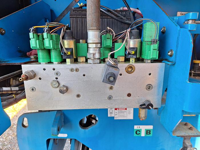 Used 2007 Genie S-60