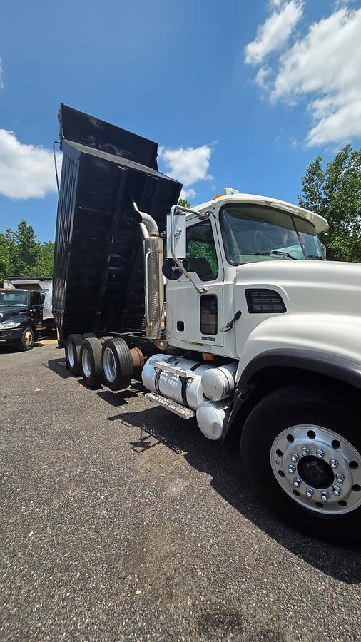Used 2003 Mack *** ALLISON AUTOMATIC *** CV713 Granite