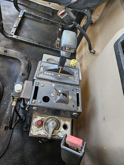 Used 2004   CV713 Granite