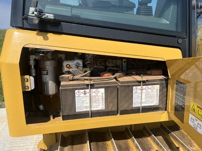 Used 2023 CATERPILLAR D1 LGP