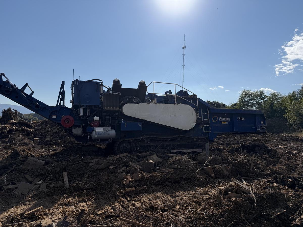 Used 2015 Peterson on tracks 5710
