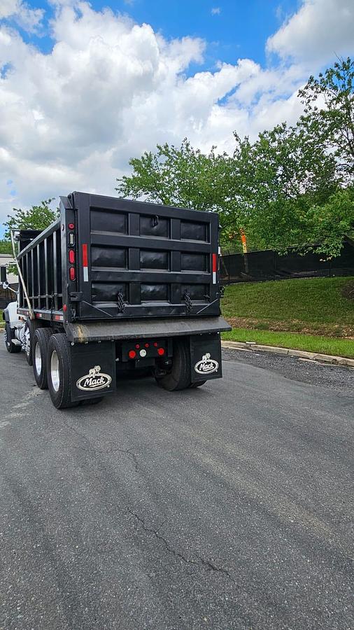 Used 2005 Mack *** ALLISON AUTOMATIC *** CV713 Granite