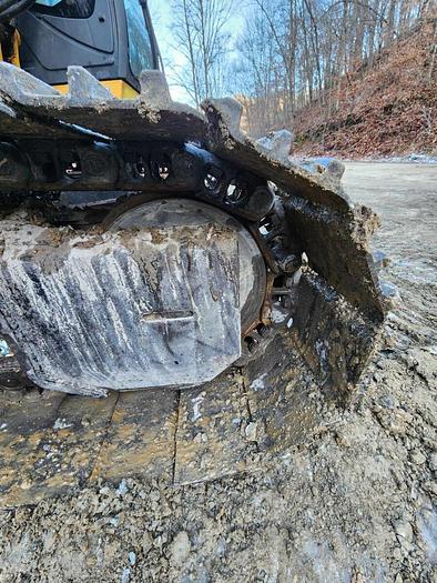 Used 2015 John Deere 245GLC