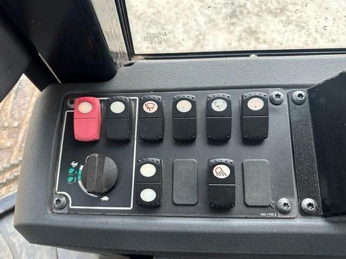 Used 2014 Caterpillar D6K2 LGP