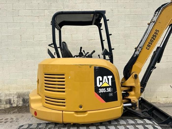 Used 2017 CATERPILLAR 305.5E2