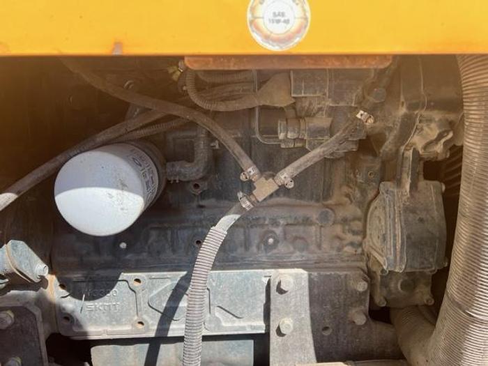 Used 2016 Leeboy 8616B