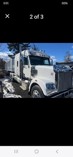 Used 2022 Freightliner Coronado SD122