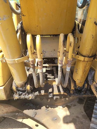 Used 2004 Caterpillar 320CL
