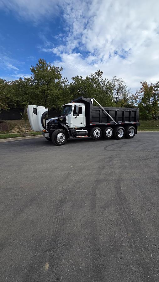 Used 2006 Mack *** ALLISON AUTOMATIC *** CV713 Granite