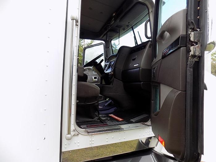 Used 2012 Kenwoth T660, (Automatic)