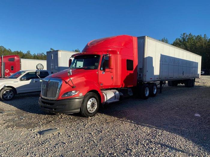 Used 2010 Freightliner Columbia 120