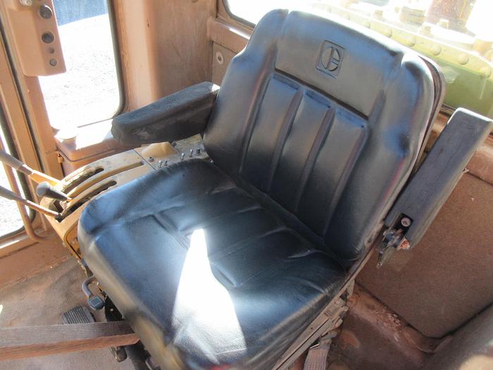 Used 1988 CAT 12G / with ripper