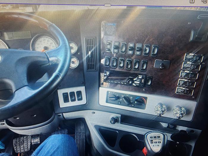 Used 2022 Freightliner Coronado SD122