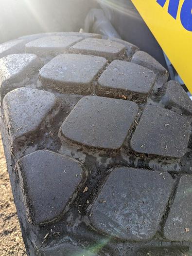 Used 2022 Komatsu Wheel loader WA270