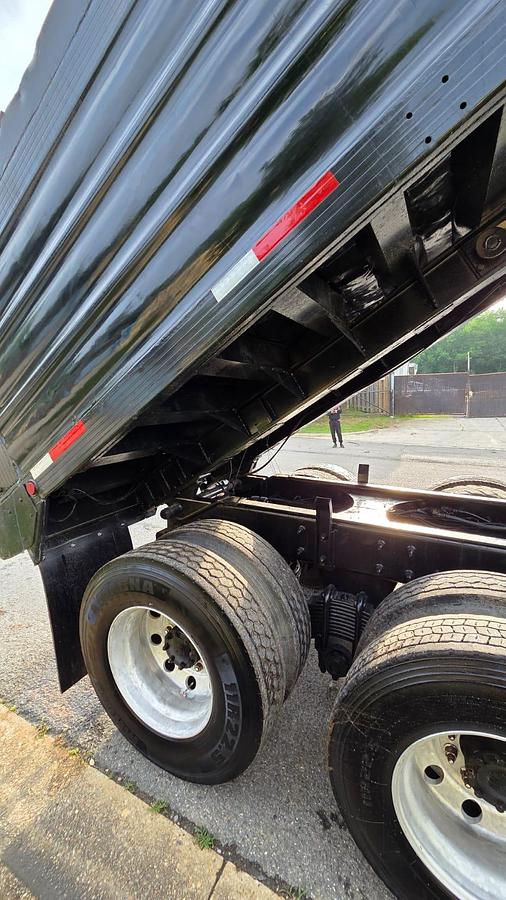 Used 2003 Mack *** ALLISON AUTOMATIC *** CV713 Granite