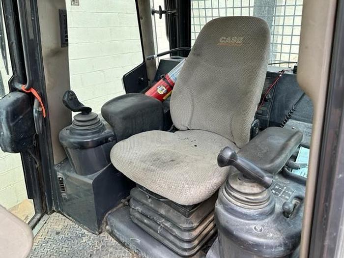 Used 2014 Case 2050M LGP