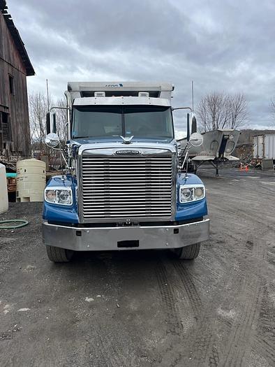 Used 2015 *** Allison Automatic *** Freightliner Coronado SD122