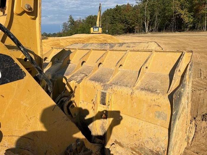 Used 2015 CATERPILLAR 963D