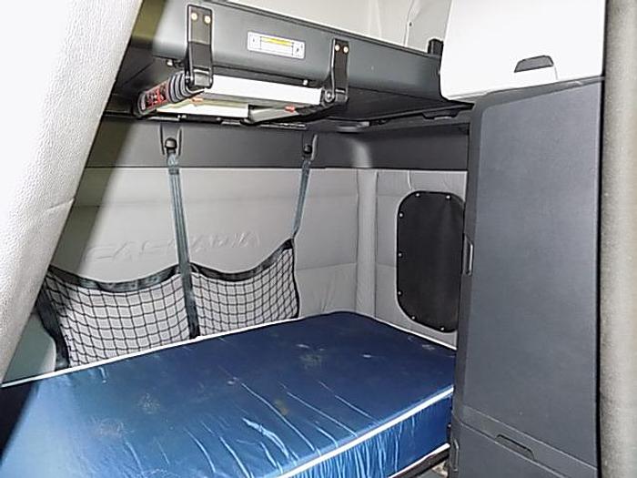 Used 2019 Freightliner Cascadia 126 **Automated Transmission**