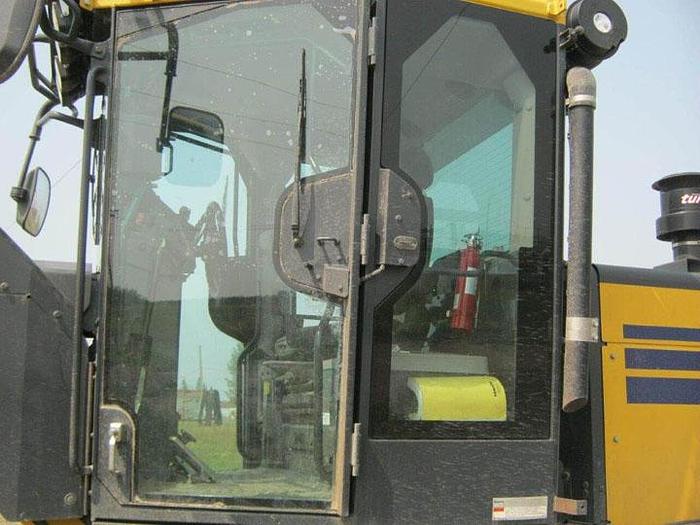 Used 2018 Komatsu GD655-6 Motor Grader