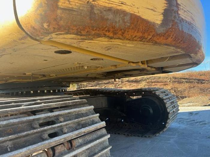 Used 2015 CAT 323FL/with Thumb