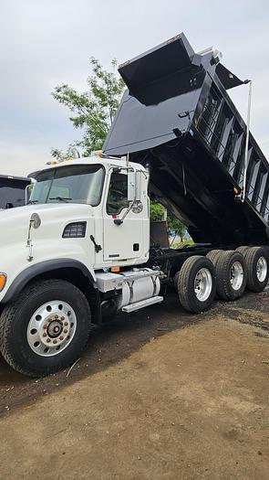 Used 2005 Mack *** ALLISON AUTOMATIC *** CV713 Granite