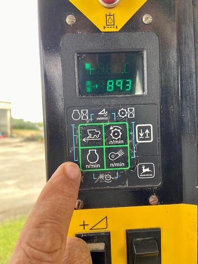 Used 2000 OXBO Big Jack with VPC1500 Bean Head