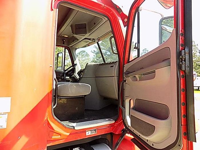 Used 2007 Freightliner Columbia 120, CAT C13