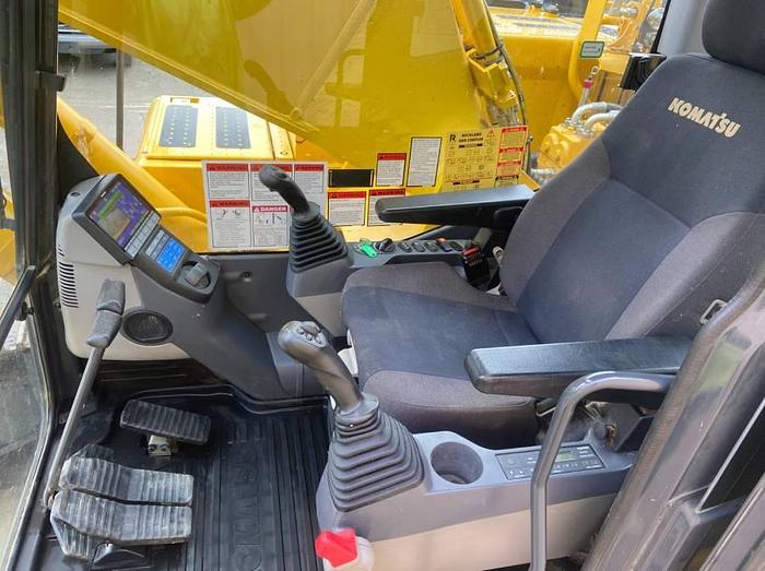 Used 2022 Komatsu PC490LC-11