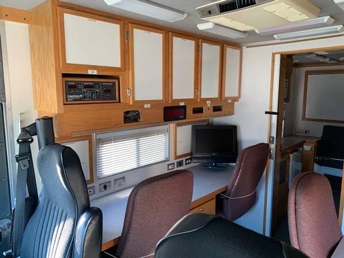 Used 2001 Freightliner MT45 Grunman Olson Fire/Rescue Mobile Command Center