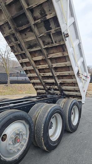Used 2005 Mack CV713 Granite