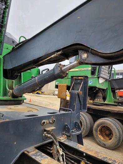 Used 2017 John Deere 437E log loader
