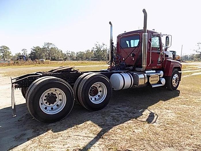 Used 2015 Mack CHU613 Day Cab W/Wet Line ****Automatic Transmission****
