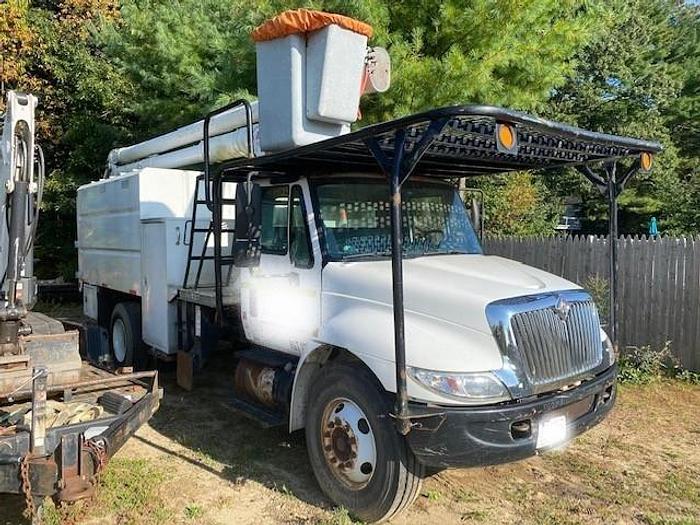 Used 2005 International 4300SBA