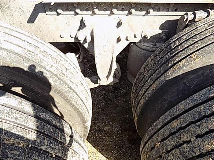 Used 2005 FREIGHTLINER CLASSIC, DETROIT 60 SERIES ENGINE