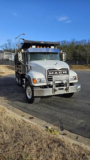 Used 2007 Mack CV713 Granite