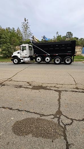 Used 2006 *** ALLISON AUTOMATIC *** Mack CV713 Granite