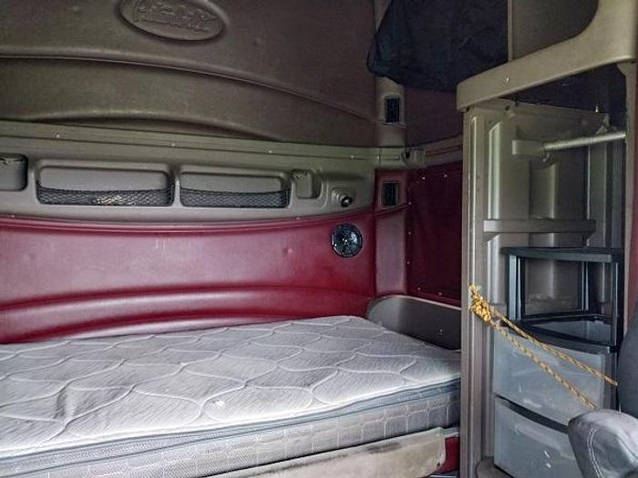 Used 2013 Peterbilt 587 T/A Tractor