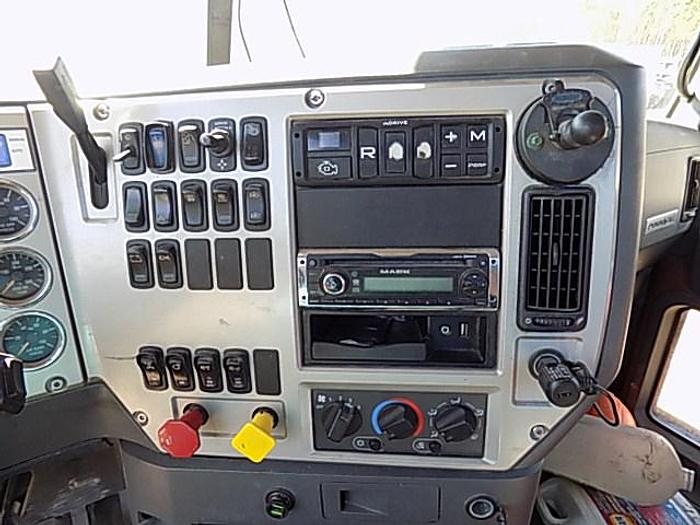 Used 2015 Mack CHU613 Day Cab W/Wet Line ****Automatic Transmission****