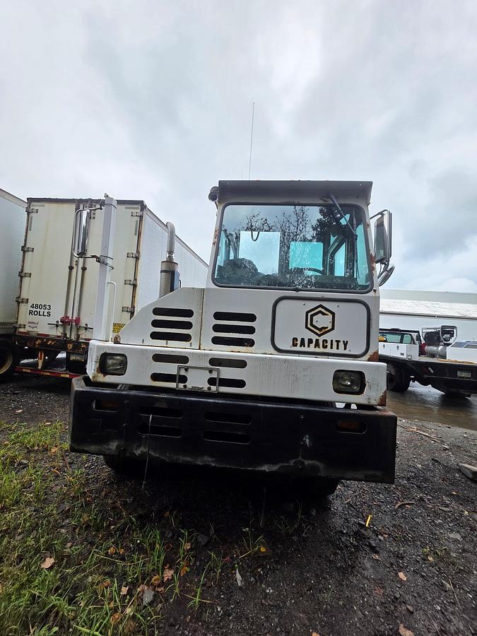 Used 2000 capacity trucks