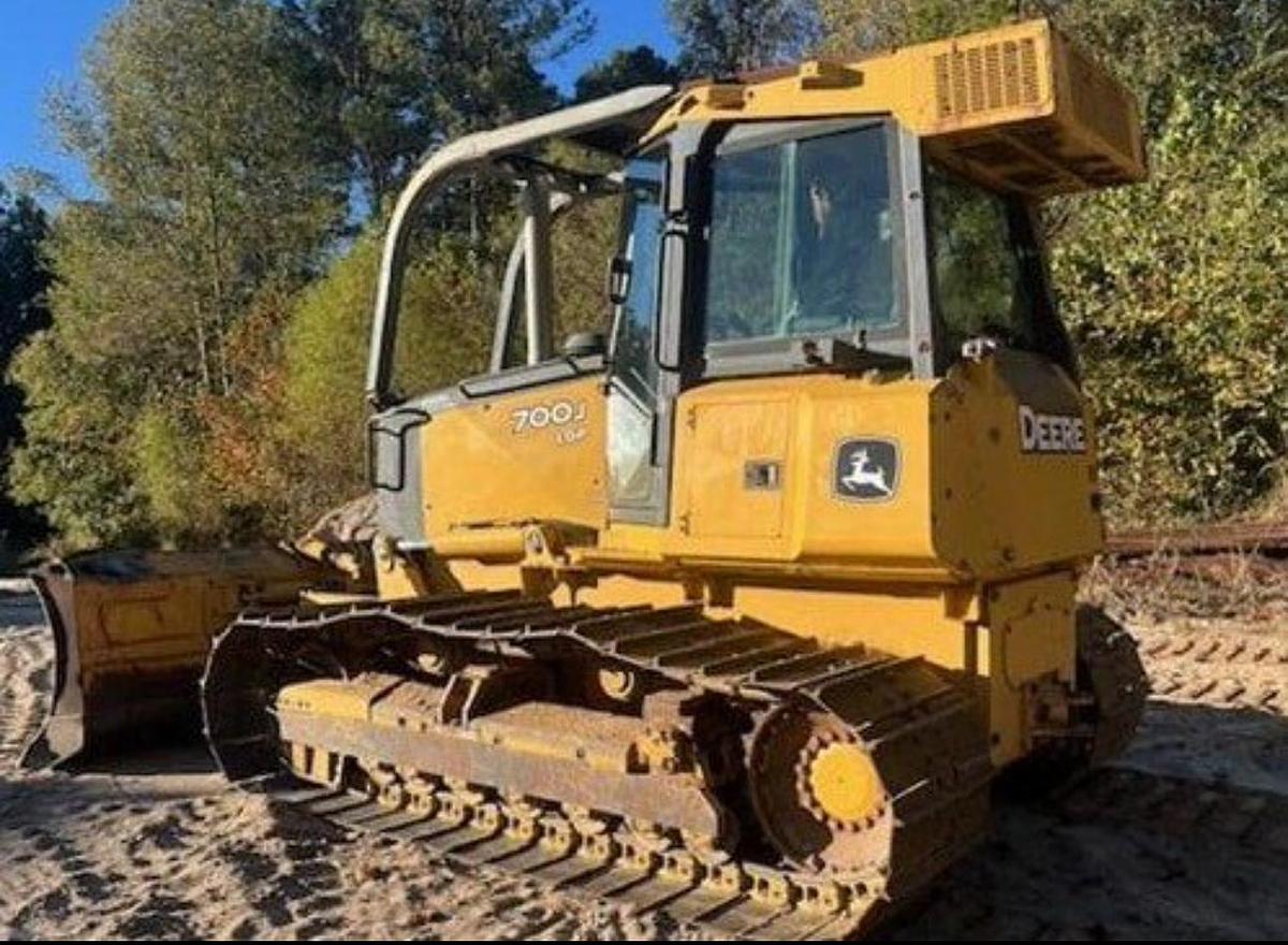 Used 2011 John Deere 700J LGP